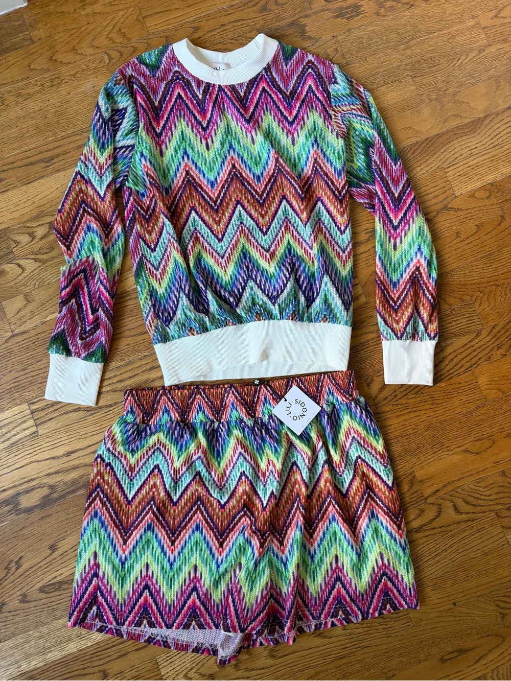 Women’s Multicolor Chevron Knit Sweatshirt - Unknown Brand